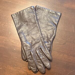 Sophisticated Dark Brown Leather Gloves